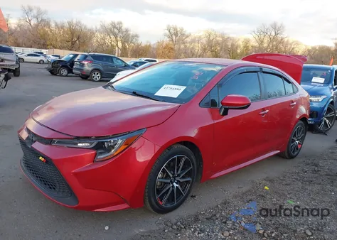 2021 Toyota Corolla Le z USA, uszkodzony, nr VIN 5YFEPMAE4MP271271